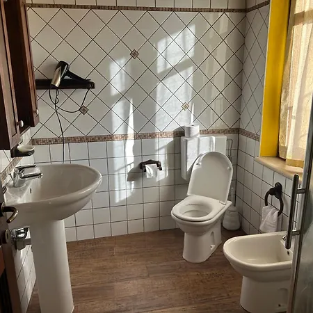 Fattoria Delle Vignole Alloggio per agriturismo Sommariva Perno